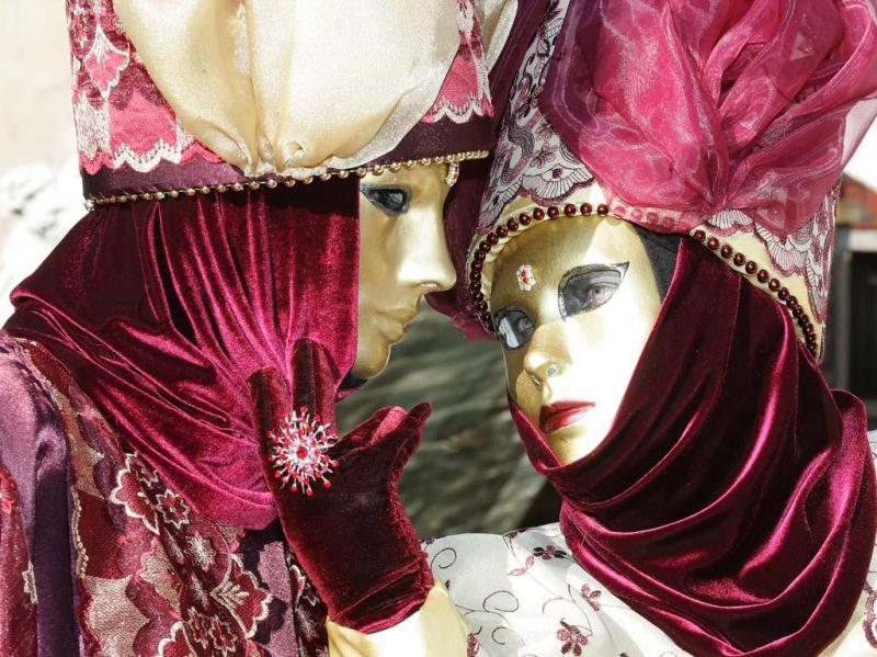 Careta y corpi&ntilde;o